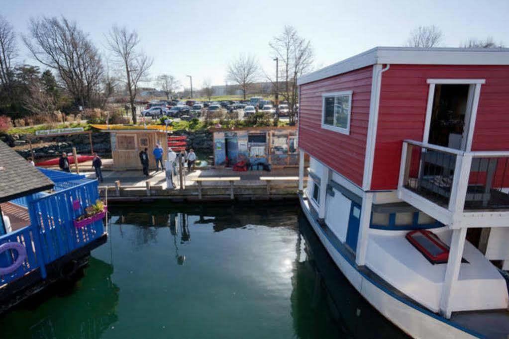 Fisherman'S Wharf Bed & Breakfast Виктория Экстерьер фото