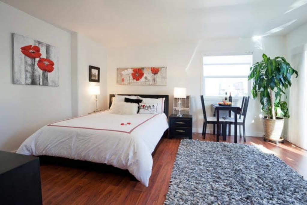 Fisherman'S Wharf Bed & Breakfast Виктория Экстерьер фото