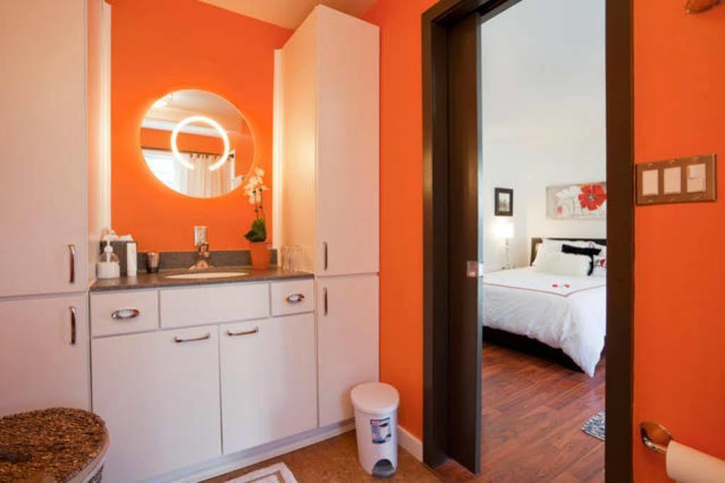 Fisherman'S Wharf Bed & Breakfast Виктория Экстерьер фото